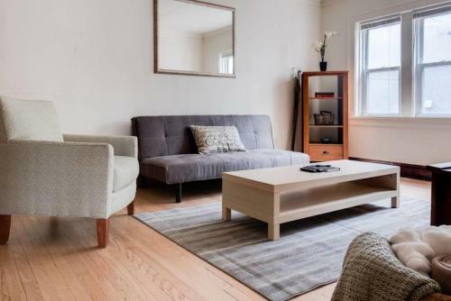 Brady Street One Bedroom Apartment
