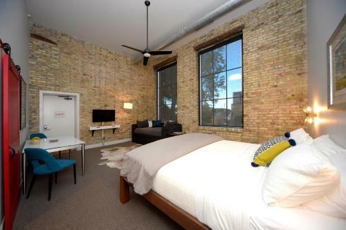 Hotel Kinn Guesthouse