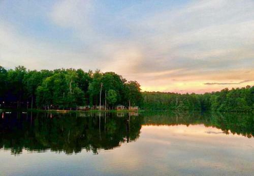 Lake Myers Lakeside Villa 25