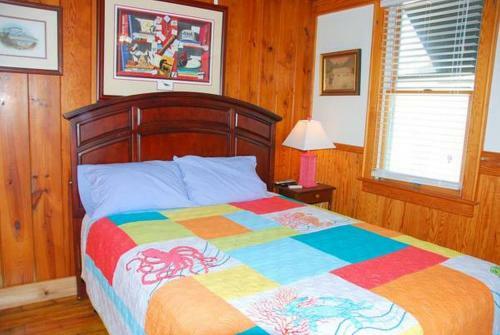 Pookie's Cottage By Kees Vacations