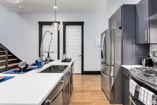 Four-bedroom Four-bath West End Townhouse