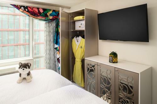 Staypineapple, An Artful Hotel New York