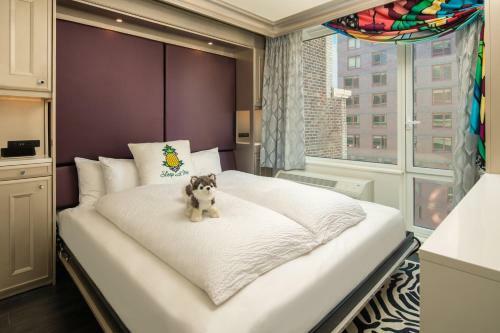 Staypineapple, An Artful Hotel New York