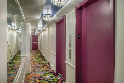 Staypineapple, An Artful Hotel New York