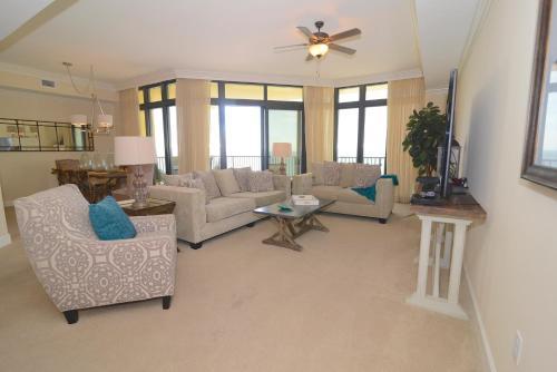 Apartamento Phoenix West II 1103 Condo