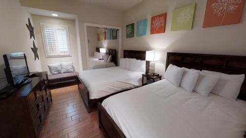 Turquoise Place C1504