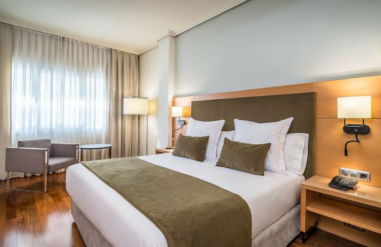 Hotel Barcel� Murcia Siete Coronas