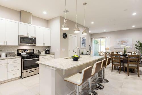 Summerville Resort By Columbia Management
