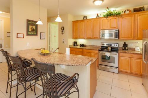 Shoreway Loop L 1005-three Bedroom Apartment