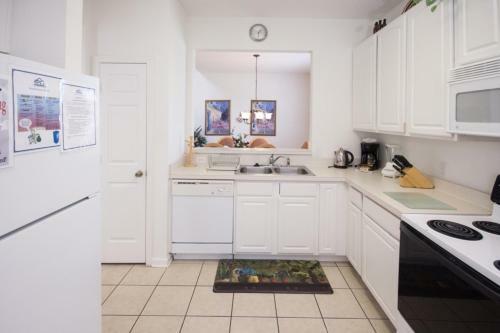 Enchanted Windsor Hills Villa - Five Bedroom Home