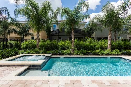 Luxury Villas In Encore Waterpark