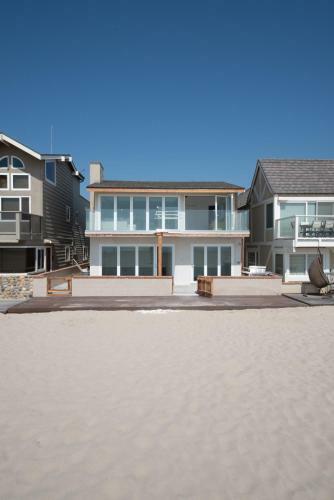 Ocean Front Brand New Modern Luxurious Beach House