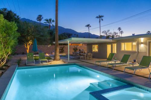 Club Retro In The Sun - 3 Bedroom