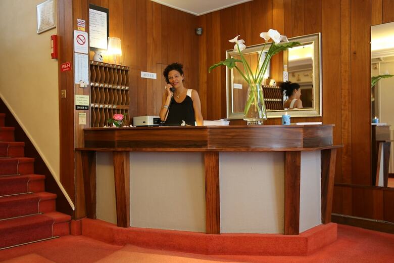 Hotel Moderna