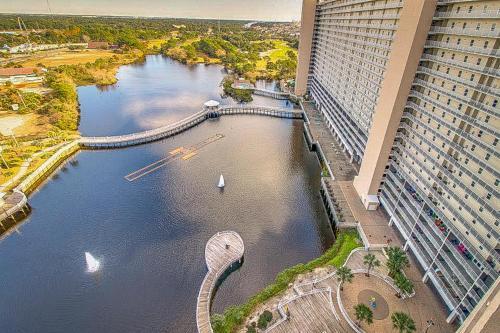 Laketown Wharf #1306