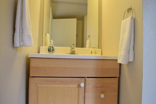 345 Hinds Two-bedroom Holiday Home