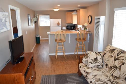 345 Hinds Two-bedroom Holiday Home