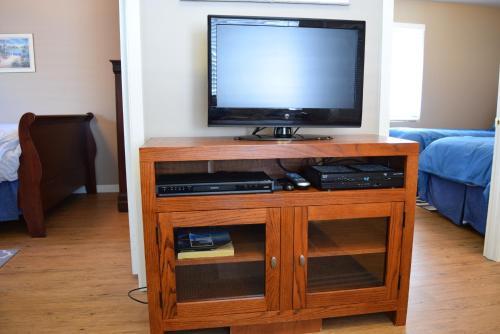 345 Hinds Two-bedroom Holiday Home