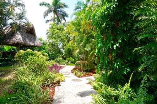 Hotel Riverside Apartments By The Beach