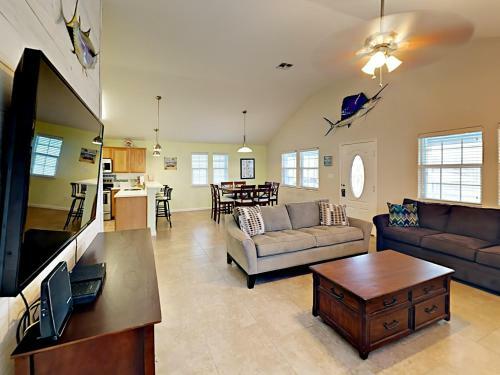 Doodle Digs - Three Bedroom Home
