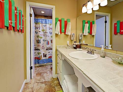 41ir: Beach Retreat - Three Bedroom Home