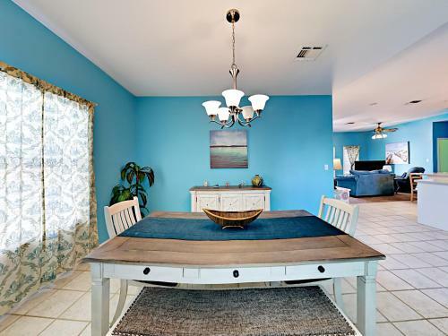 Beachy Keen - Five Bedroom Home
