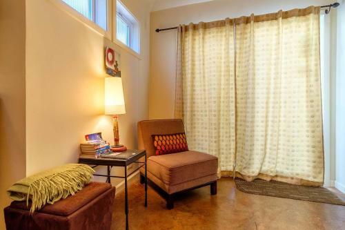 Hostal Everett Street Vacation Rentals