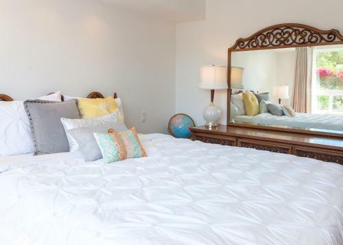 Nestled In The Cove - 3 Bedroom