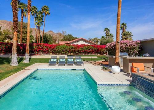 Nestled In The Cove - 3 Bedroom