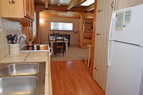 Massey`s River Retreat Cabin
