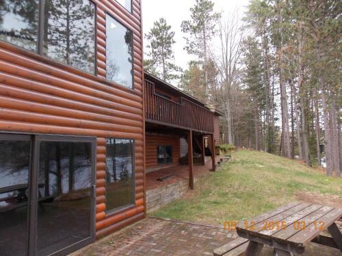 Pickerel Point Executive Home - Hiller Vacation Homes Home