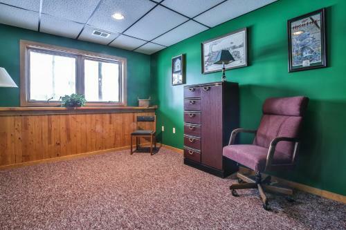 Pickerel Point Executive Home - Hiller Vacation Homes Home