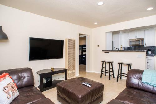 Apartamento Two-bedroom, One-bath Apt