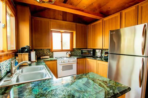 #370 - Tropical Paradise Two-bedroom Holiday Home