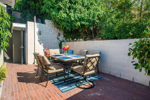 Charming 3br/2ba Craftsman Home By Domio