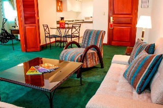El Polo Apart Hotel & Suites