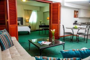El Polo Apart Hotel & Suites