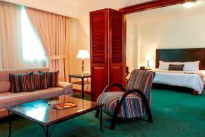 El Polo Apart Hotel & Suites