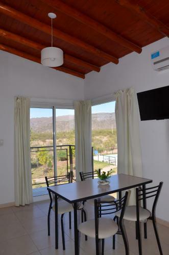 Lodge Caba�as La Emilia Apart