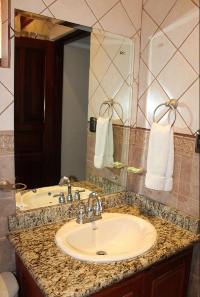Hotel Flamingo Marina Resort