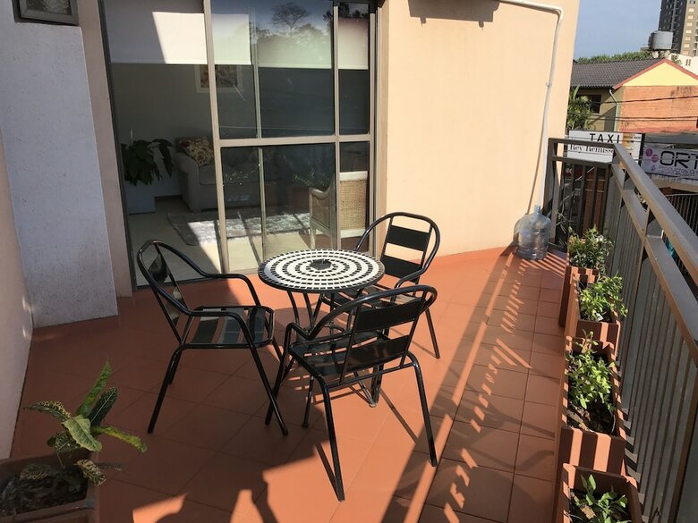 Flora Apartments