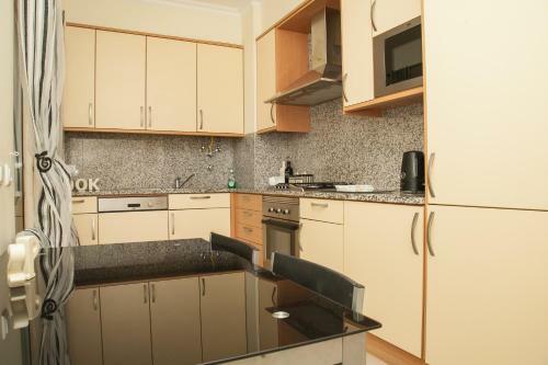Spacious T1 Apartment With Sea Wiev