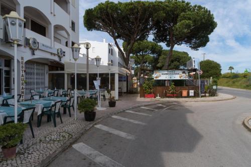 Apartamento Akisol Olhos De Agua Pine
