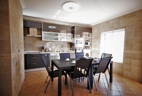 V4 Villa Louren�o