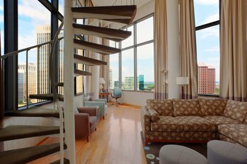 Crowne Plaza Hotel Richmond Downtown