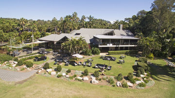 Hotel Breakfree Aanuka Beach Resort
