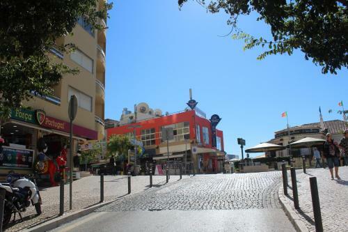 Apartamento T1 Rocha Prime / 1� Linha