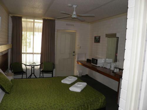 Hotel 7th Street Motel