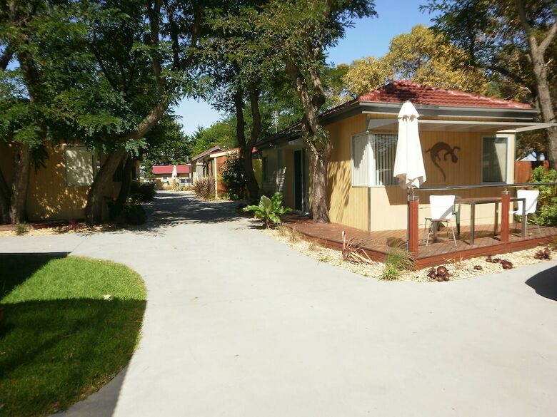 Hotel Kickback Cottages
