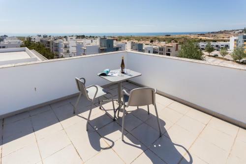 Pedros Apartment By Seewest